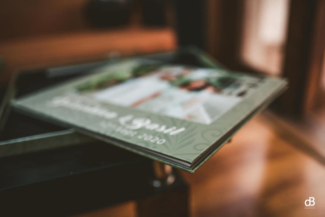 Candid_Wedding_photographers_bangalore_album_dinesh_boiri